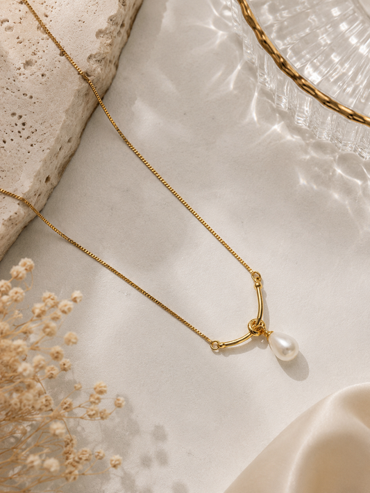Isla Pearl Necklace